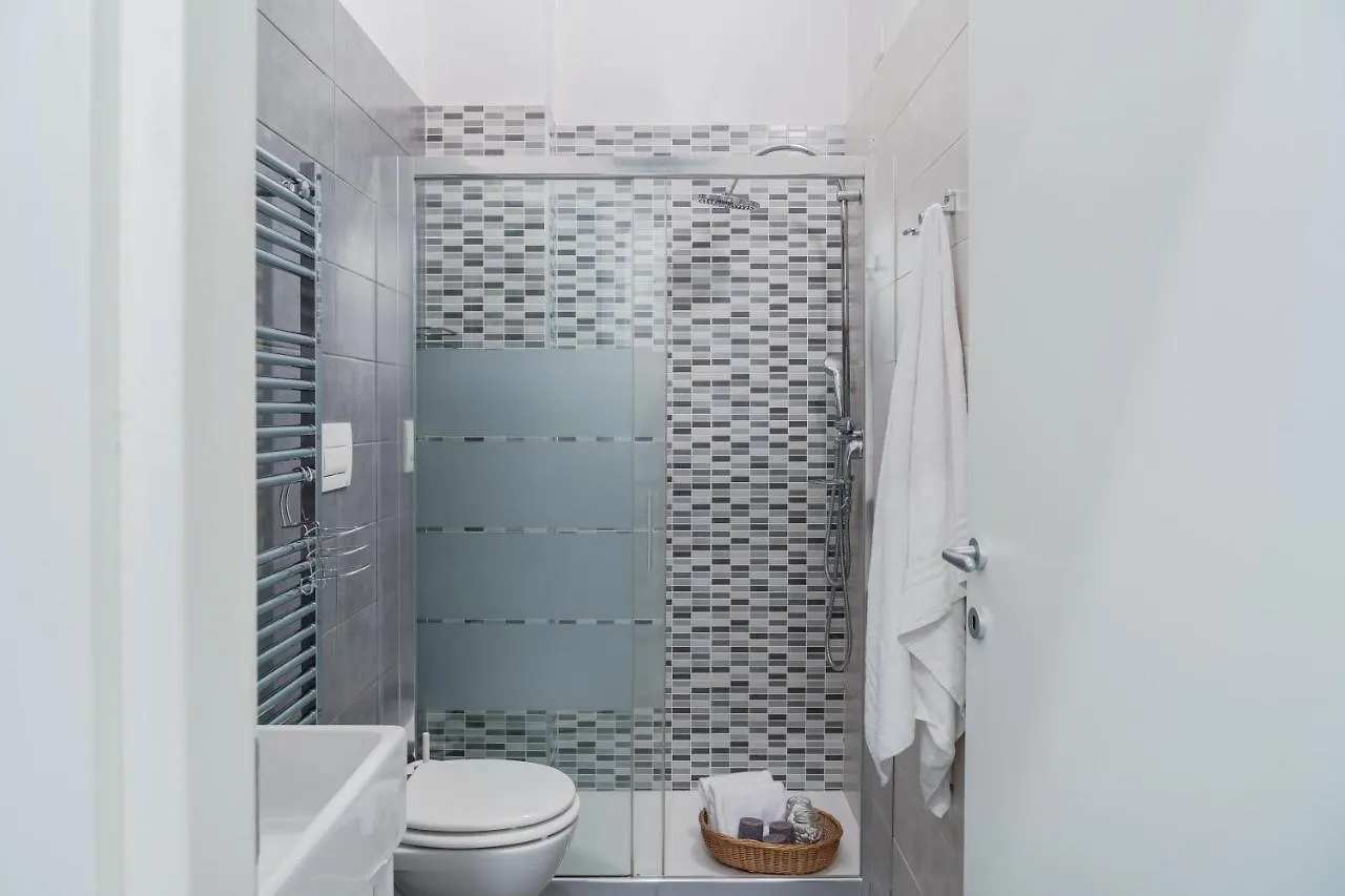 Апартаменты Casa Julia - Milano, Via P. Nuvolone - By Host4U