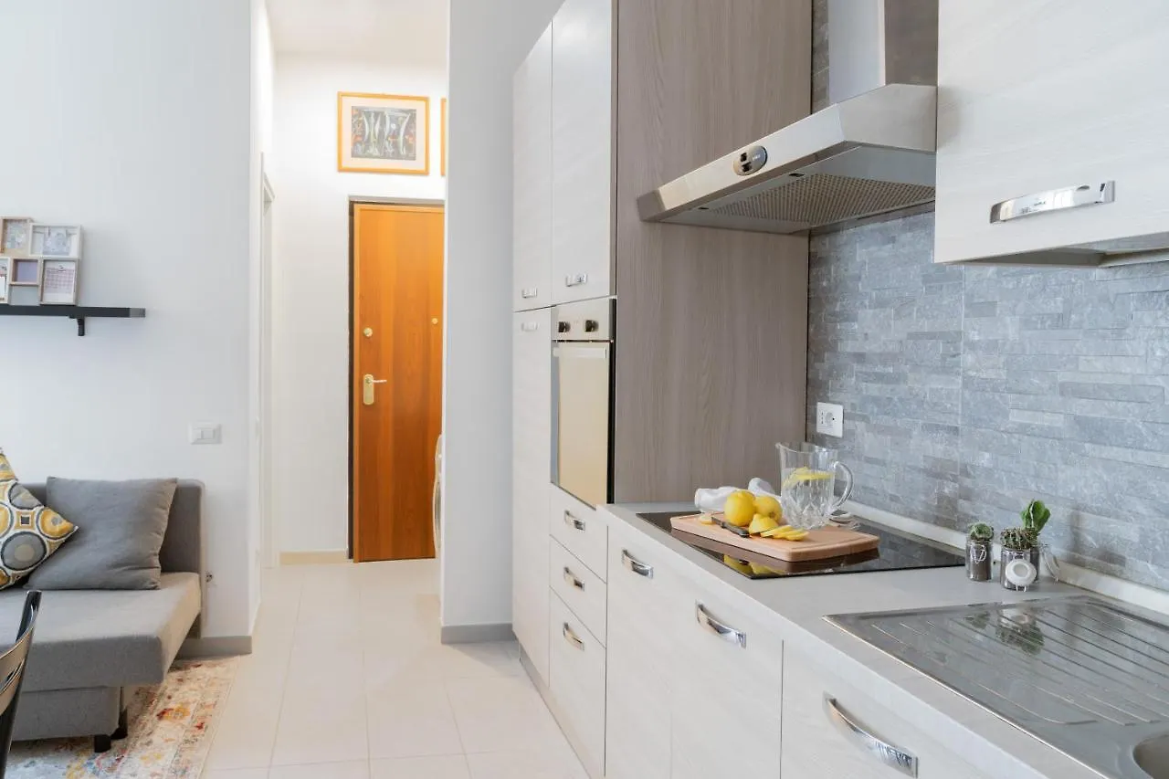 Апартаменты Casa Julia - Milano, Via P. Nuvolone - By Host4U