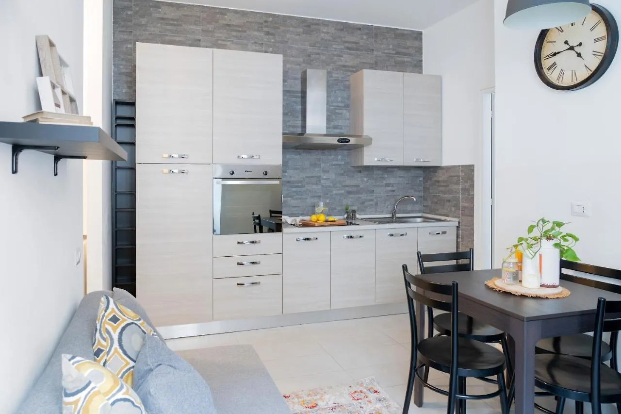 Апартаменты Casa Julia - Milano, Via P. Nuvolone - By Host4U
