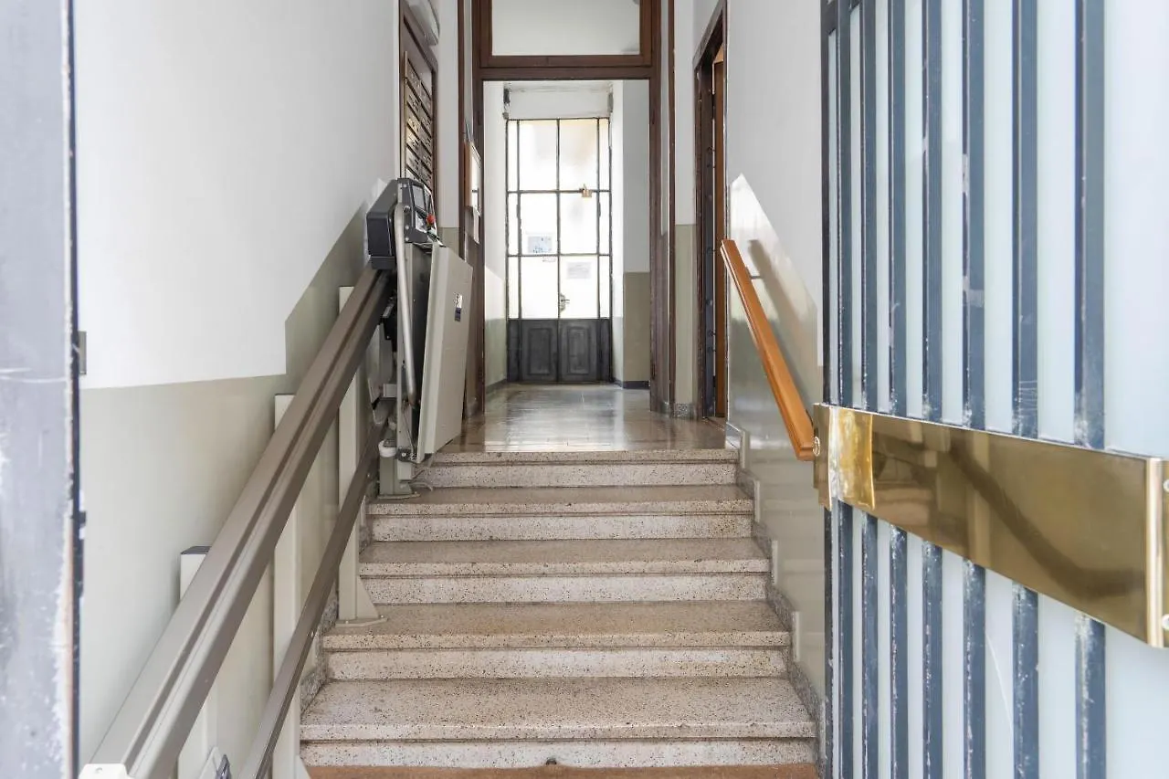 Casa Julia - Milano, Via P. Nuvolone - By Host4U Apartment Milan